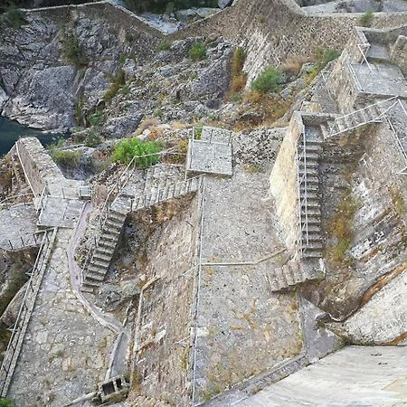 El Egio Cervera de Buitrago Exterior foto