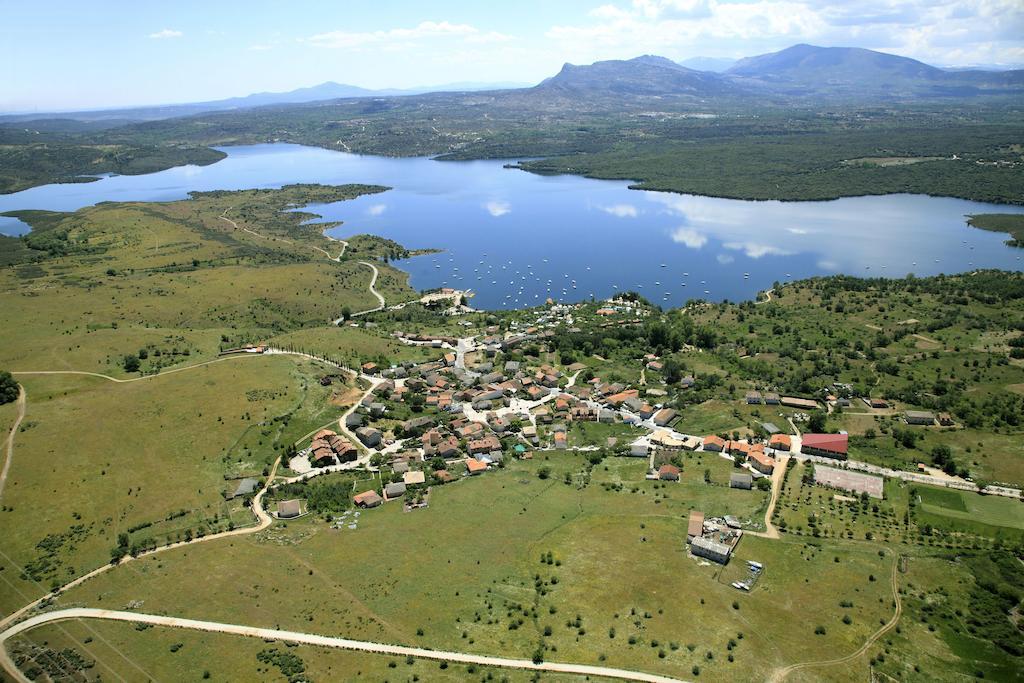 El Egio Cervera de Buitrago Exterior foto