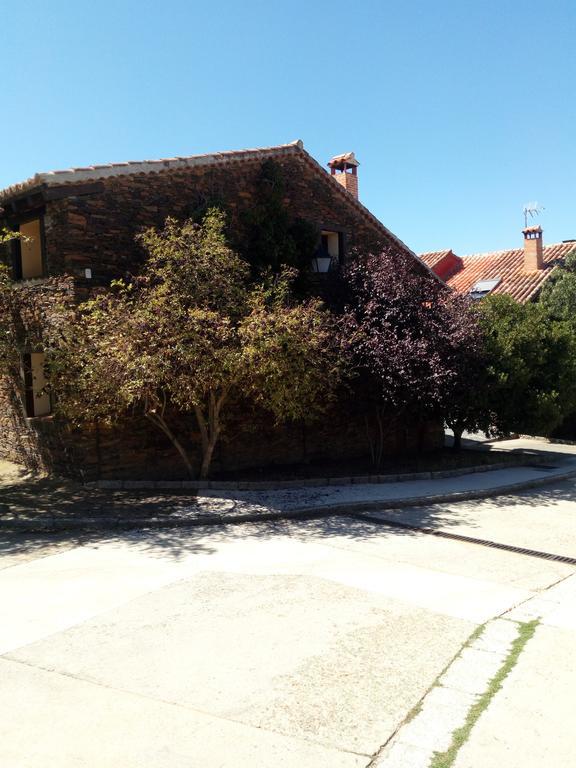 El Egio Cervera de Buitrago Exterior foto